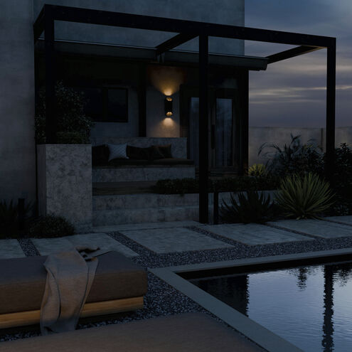 Independence 12 AC/DC 2.75 watt Textured Black Curved Path Light in 3000K